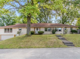 1010 Fieldcrest Ln, Anderson, IN 46016