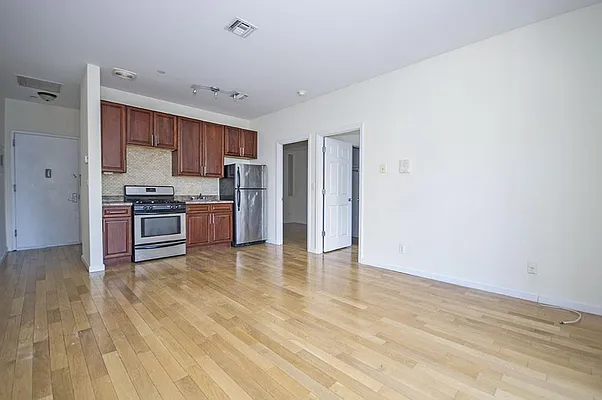 Rented by Level Group | media 15