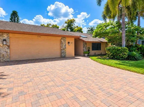 1040 ROSETREE LN, TARPON SPRINGS, FL 34689