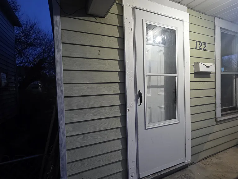 122 Heaton Ave — Photo 7