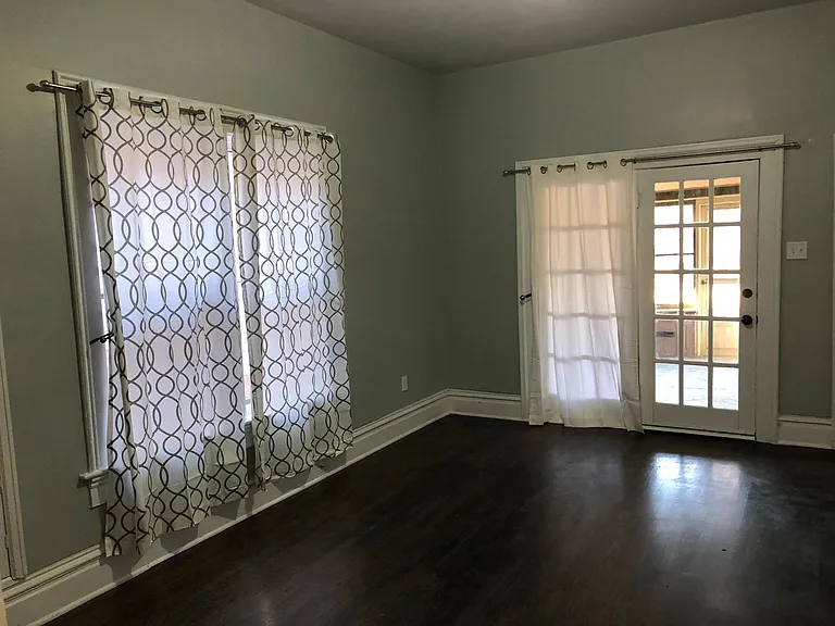 638 Emery St — Photo 10