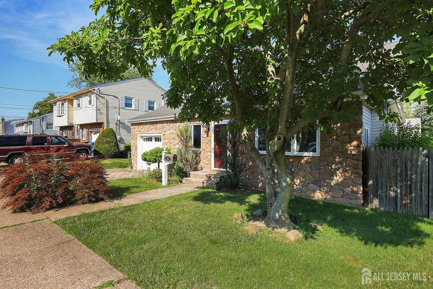 3 bed, 2.0 bath, $3,200 — Photo 4