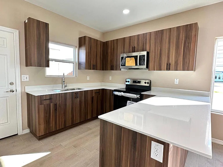 2914 W Kenwood St #1 — Photo 7
