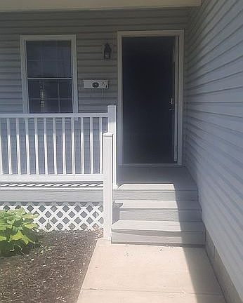 5th image of 714 W Adams St
