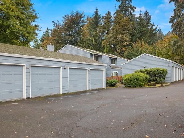 10630 SW Del Monte Dr, Tigard, OR 97224