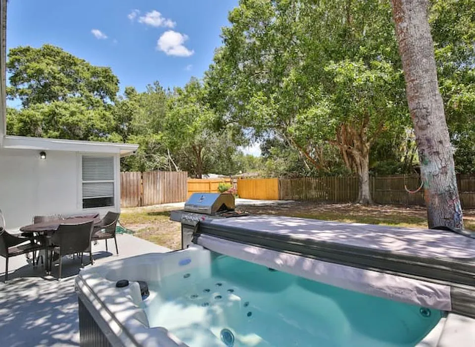 3113 McIntosh Rd