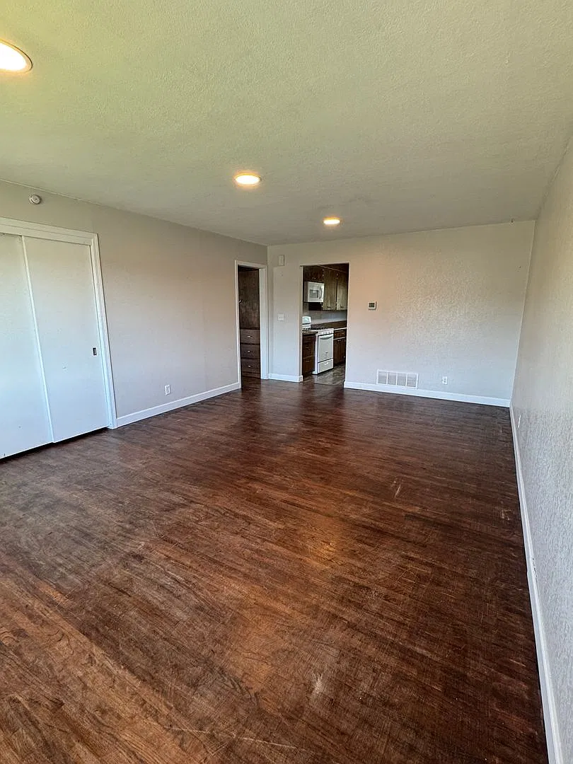 1109 N18th Triplex — Photo 3