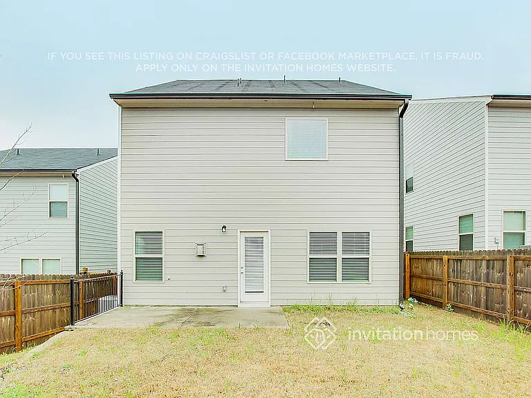 3941 Lake Manor Way — Photo 24
