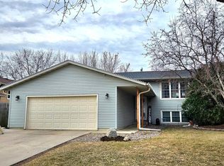 987 21st St SE, Rochester, MN 55904