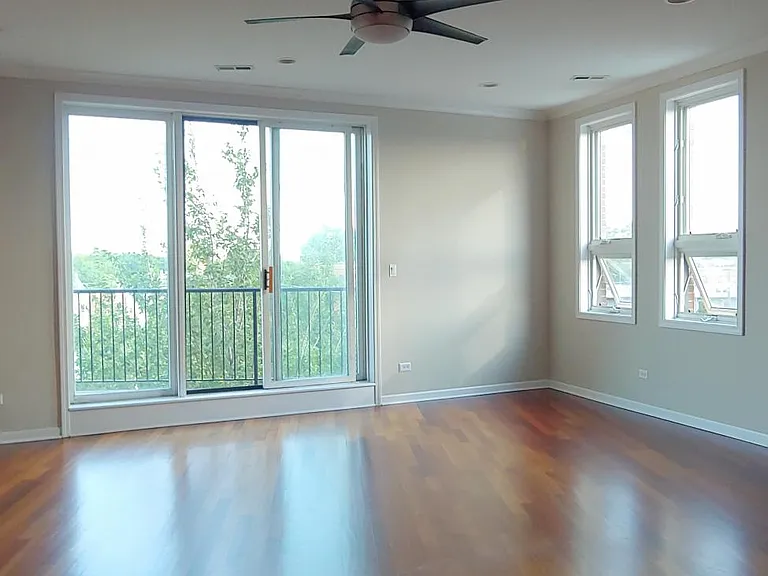 3354 W Ogden Ave #4 — Photo 1