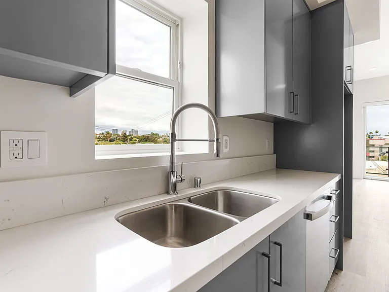 3308 Mentone Ave #304 — Photo 4