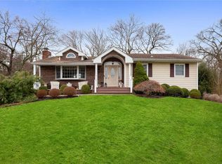 68 Wilson St, Blue Point, NY 11715