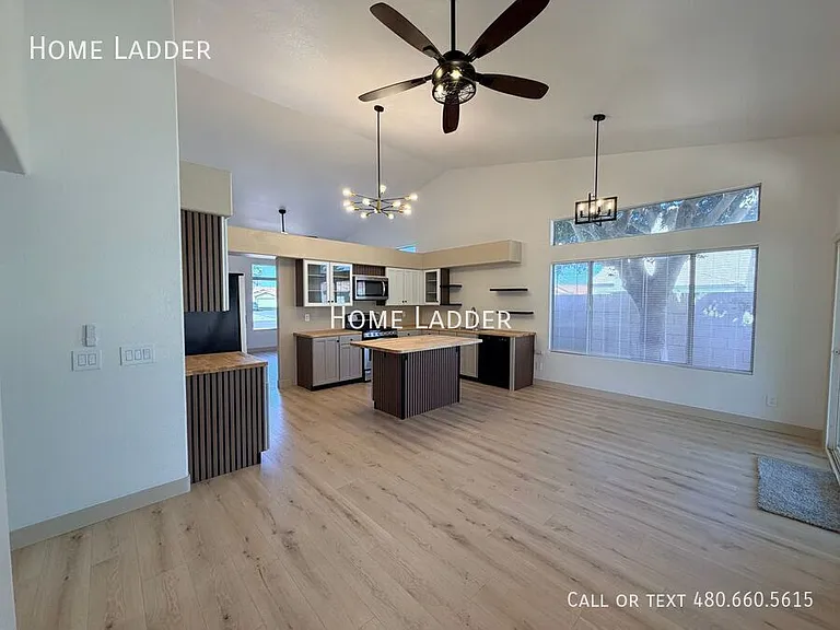 1336 E Tradewind Dr — Photo 8