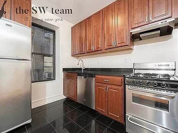 4th image of 510 Amsterdam Ave Frnt 1