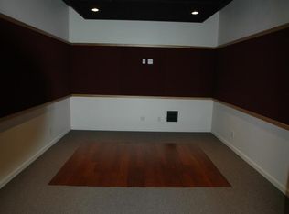 5169 Douglas Fir Rd STE 4, Calabasas, CA 91302