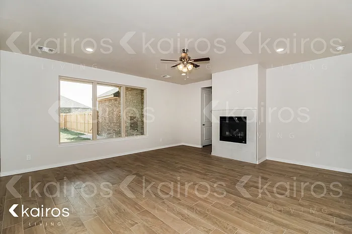 2701 Atlanta Dr — Photo 2