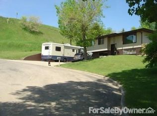 2308 9th Ave NW, Minot, ND 58703