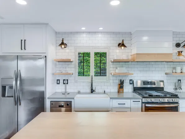 4022 Primavera Rd #A, Santa Barbara, CA 93110