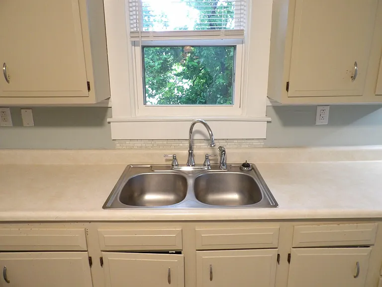 109 Allnutt Dr — Photo 30