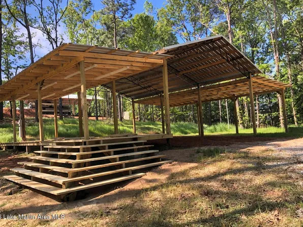 9 Santa Barbara Dr, Dadeville, AL 36853