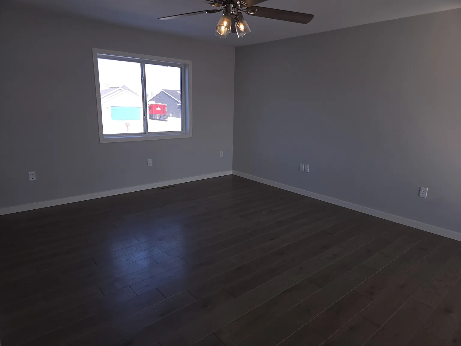 4 bed, 2003 sqft, $2,500 — Photo 3