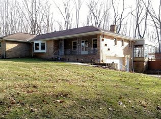 17152 S Meadowpark Dr, Walton Hills, OH