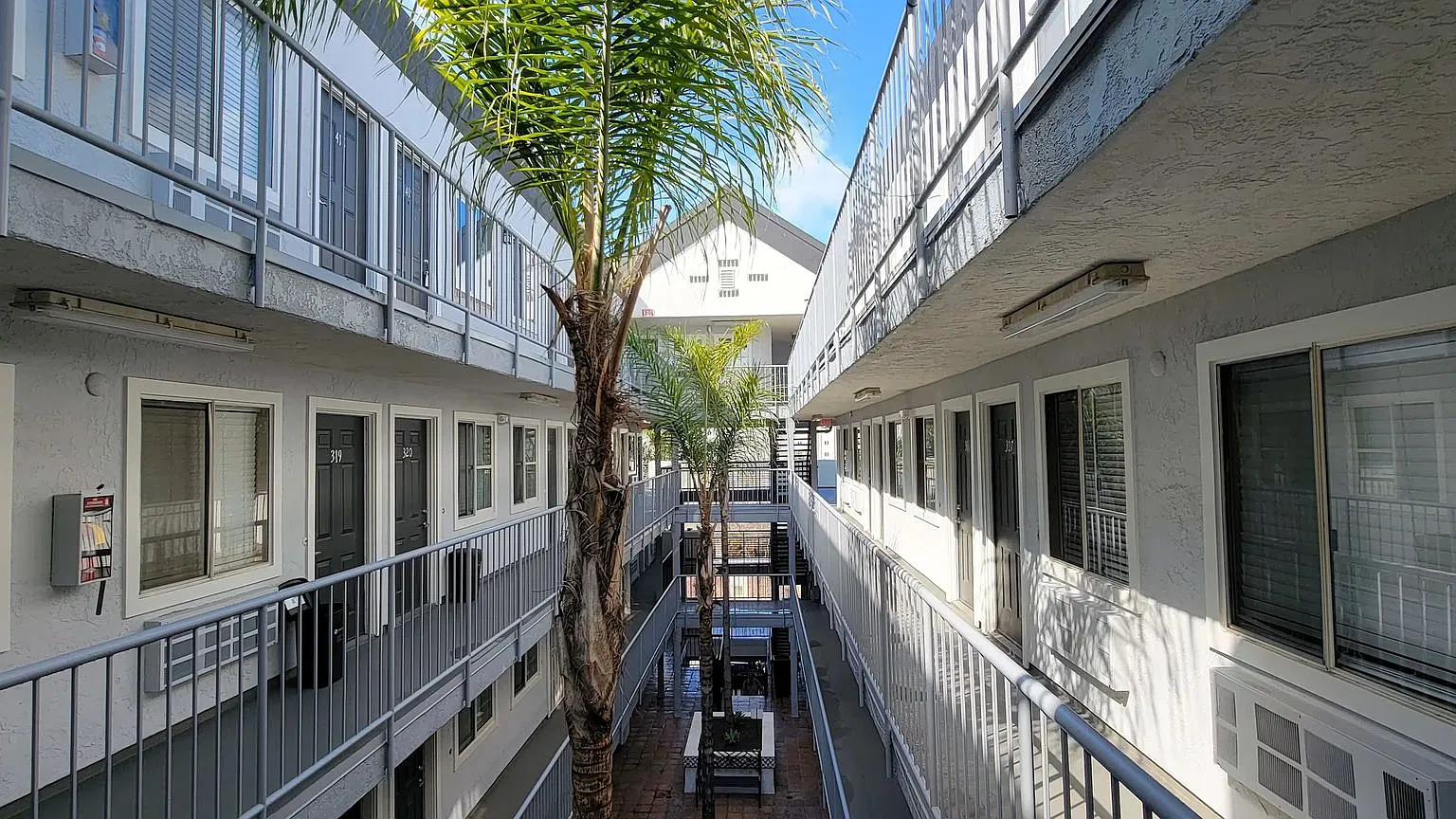 Urban Excellence San Diego Style — Photo 1