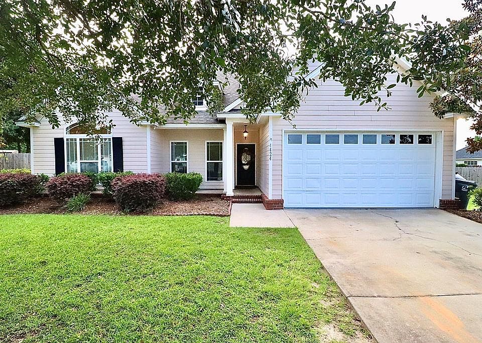 1st image of 4424 Wisteria Ln