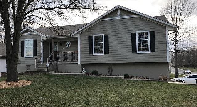 1st image of 1108 NE Quail Walk Dr