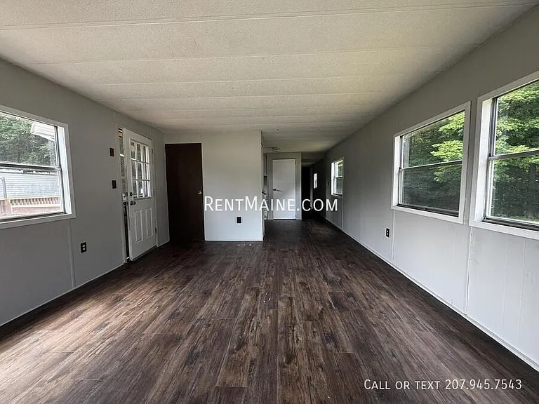 670 Benton Ave #16 — Photo 3