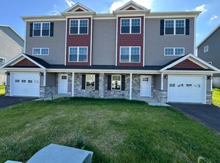 448 Smokering Dr, Robesonia, PA 19551