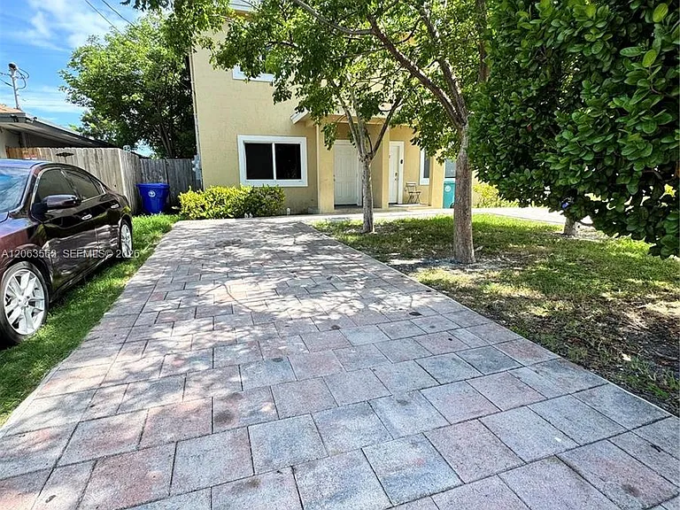 1770 NW 55th St #1 — Photo 25