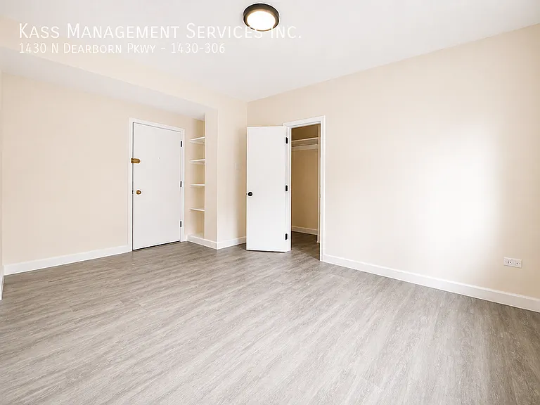 1430 N Dearborn Pkwy — Photo 85