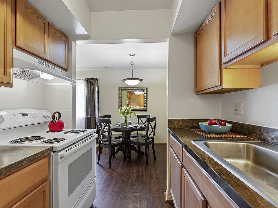 Drawbridge Apartments East 36420 Union Lake Rd Harrison Township MI