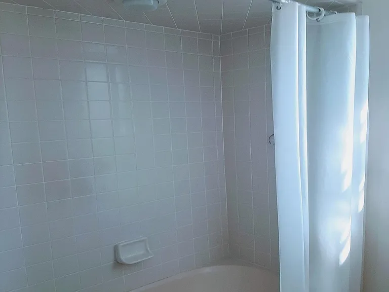 52 Westminster Dr — Photo 25