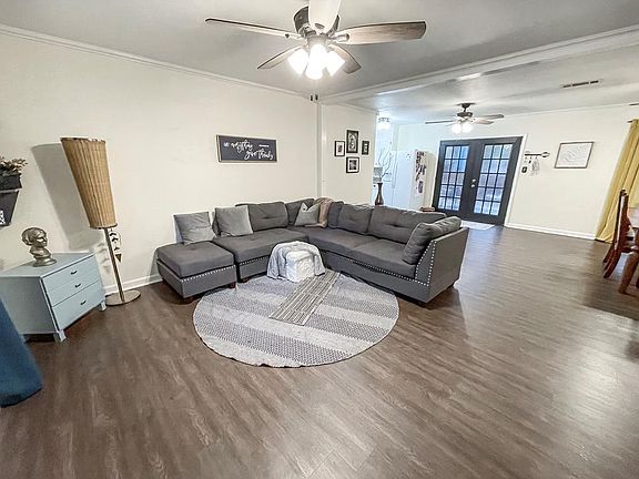 3rd image of 502 Inwood Dr