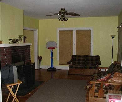 2nd image of 468 Maple St