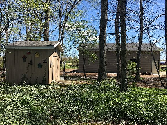 30x40 barn & garden shed