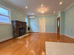43-11 220th St FLOOR 1, Bayside, NY 11361
