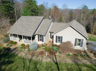 225 Snakefoot Ln, Lexington, VA 24450