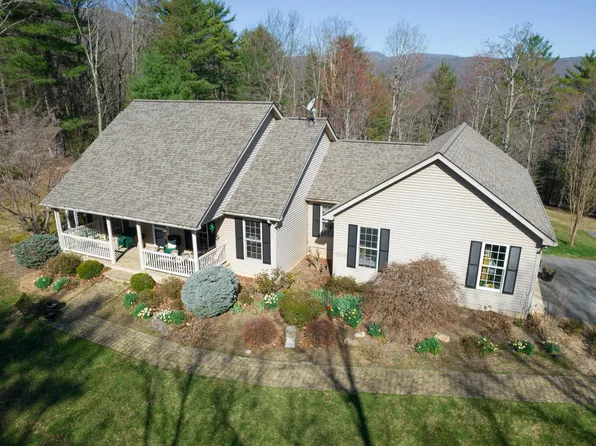 225 Snakefoot Ln, Lexington, VA 24450