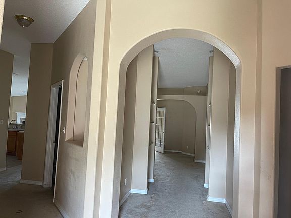 3rd image of 10871 Country Ostrich Dr