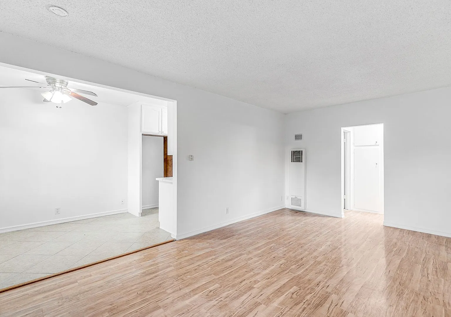 5923 Carlton Way — Photo 2