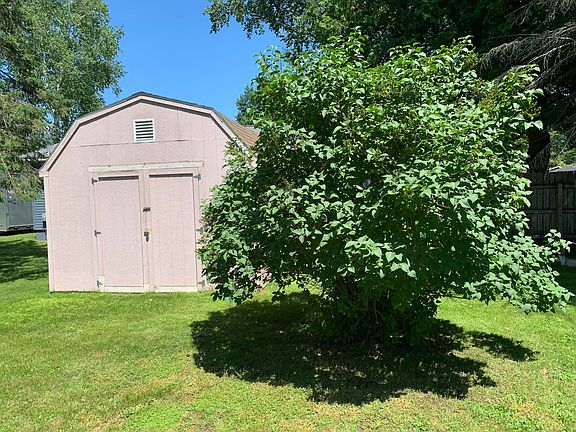 3rd image of 1224 Elden Dr