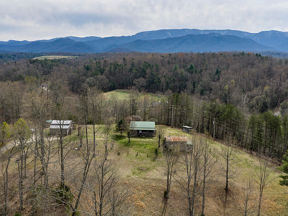 4th image of 1820 Frank Roberts Rd