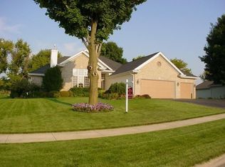 9845 Rambouillet Rdg, Roscoe, IL 61073