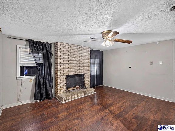 4th image of 400 Woodward Dr