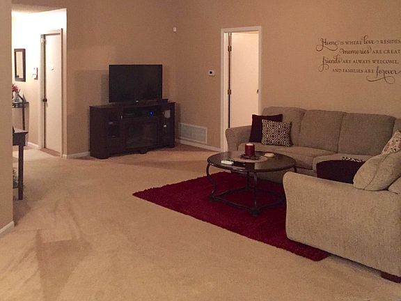 4th image of 315 Hearth Ln