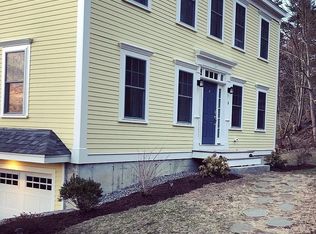 6 Pleasantview Ave, Merrimac, MA 01860