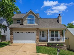 565 Winter Bluff Dr, Fenton, MO